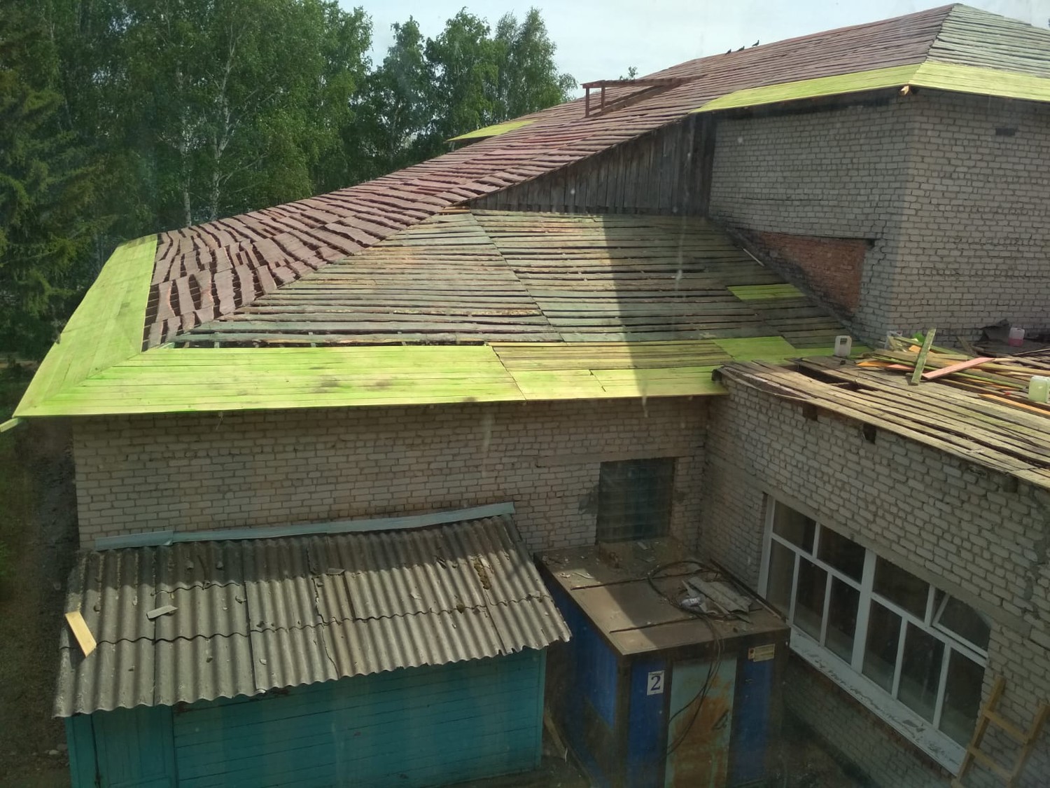 В МКОУ «Ребрихинская СОШ» начались работы по программе капитального ремонта школ.